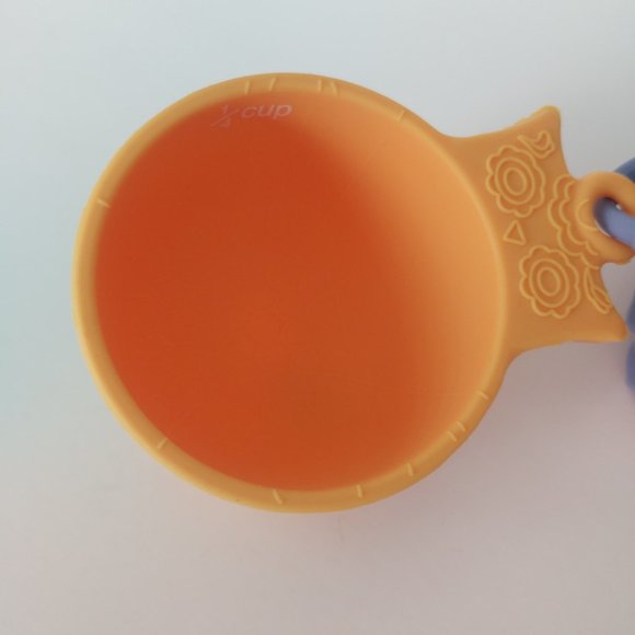 A baker's delight! Silicone measuring cups | Vibrant earthy tones | Kitc… - Picture 6 of 9